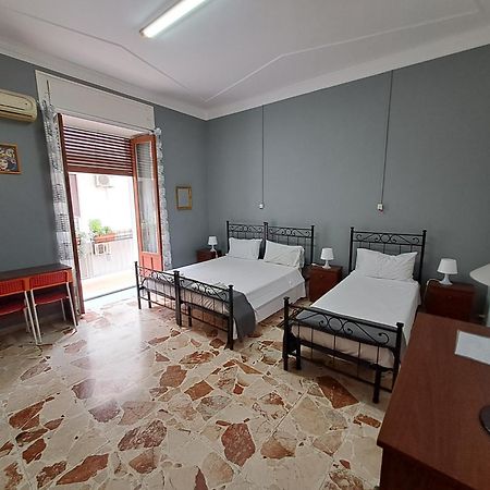B&B Domus Pina Catania-Fontanarossai nemzetközi repülőtér Kültér fotó