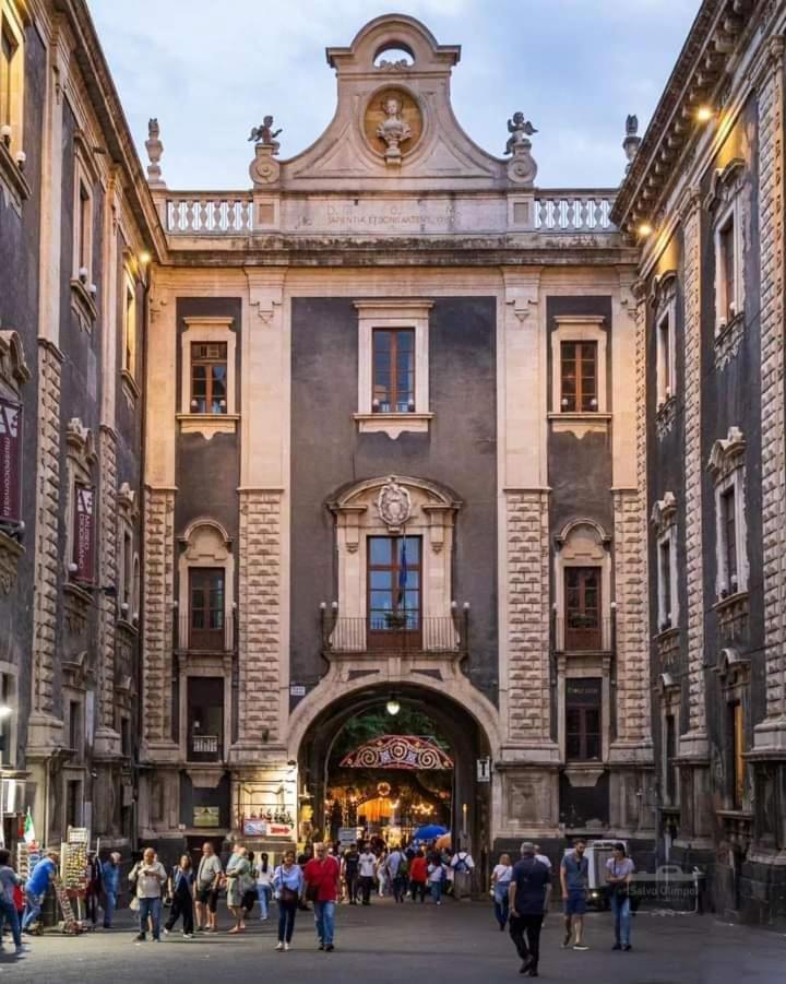 B&B Domus Pina Catania-Fontanarossai nemzetközi repülőtér Kültér fotó