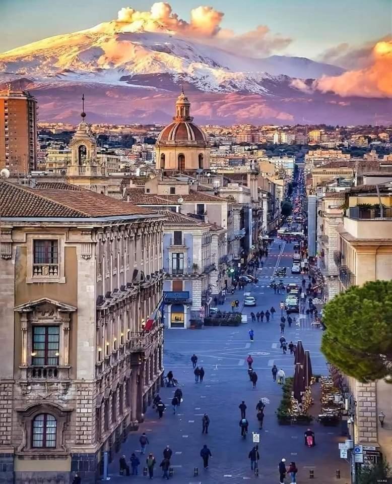 B&B Domus Pina Catania-Fontanarossai nemzetközi repülőtér Kültér fotó