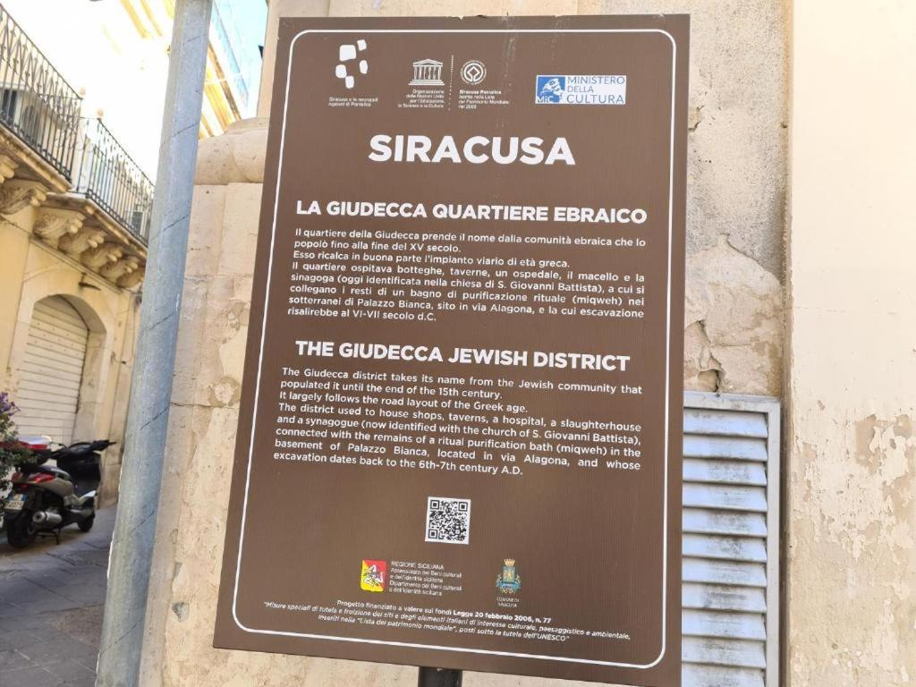 B&B Domus Pina Catania-Fontanarossai nemzetközi repülőtér Kültér fotó